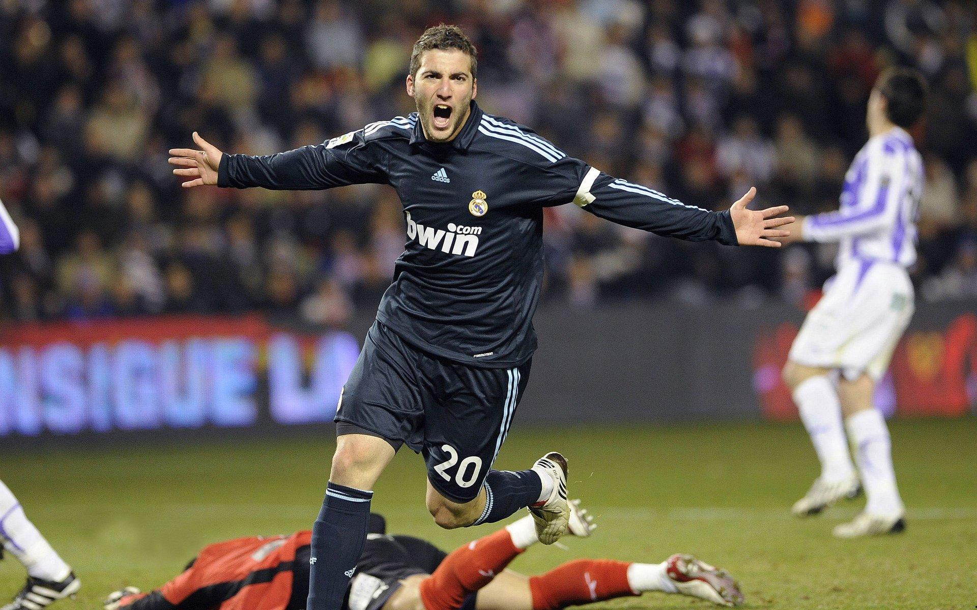 C罗时代尤文图斯的困境，梁熙明分析葡萄牙巨星如何成为球队转型的绊脚石